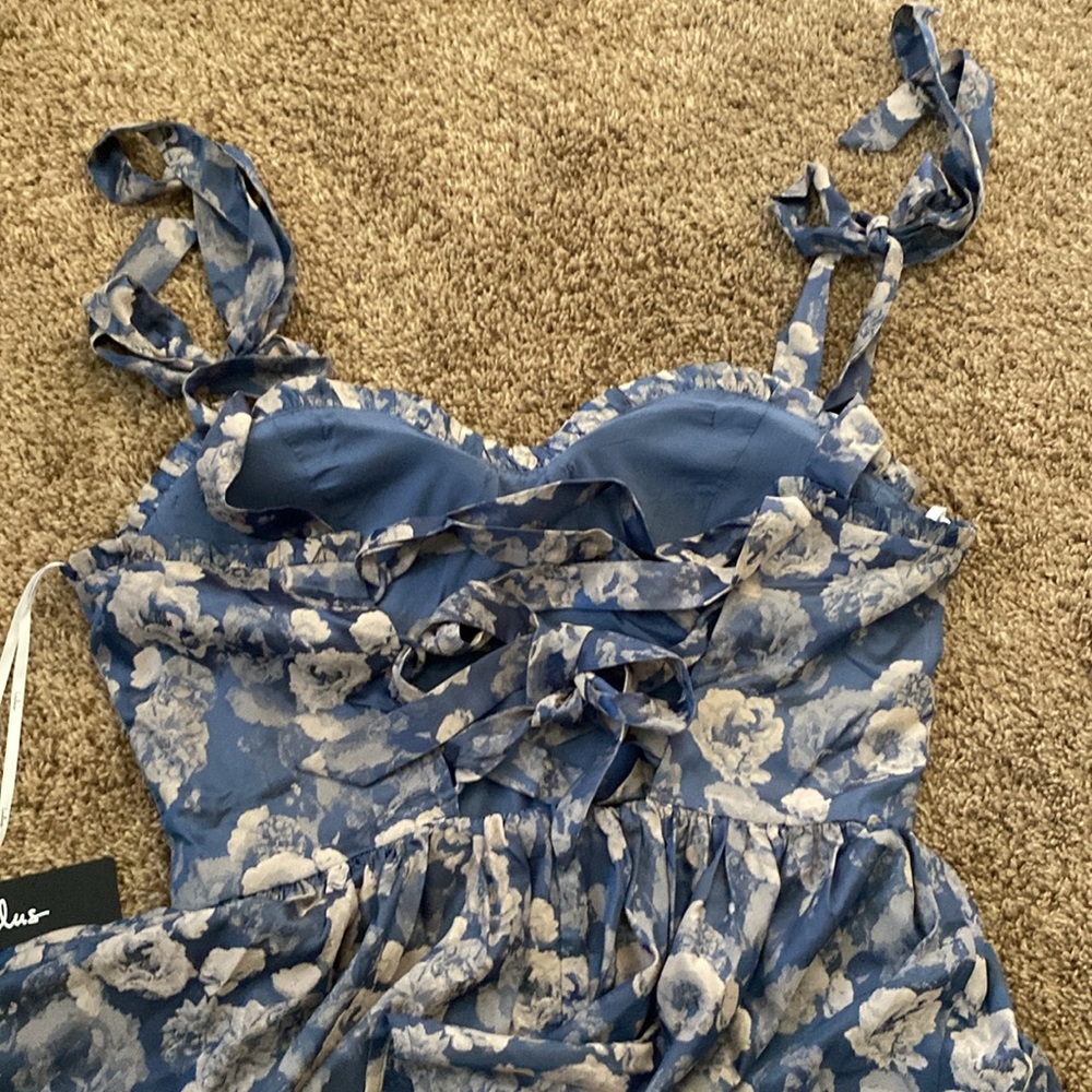 Lulu's | NWT Blue and White Sweetheart Midi Sundress - Picture 10 of 11